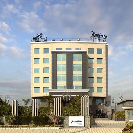 Radisson Chandigarh Zirakpur Hotel Exterior photo